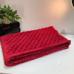 Soft Diamond Stitched Throw